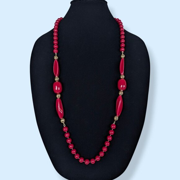 (2/$20) Vintage Red Beaded Necklace - Picture 1 of 6